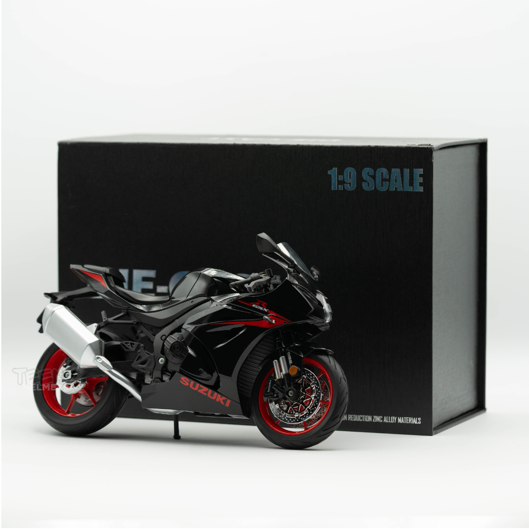 Suzuki GSX-R1000 | 1:9 Scale