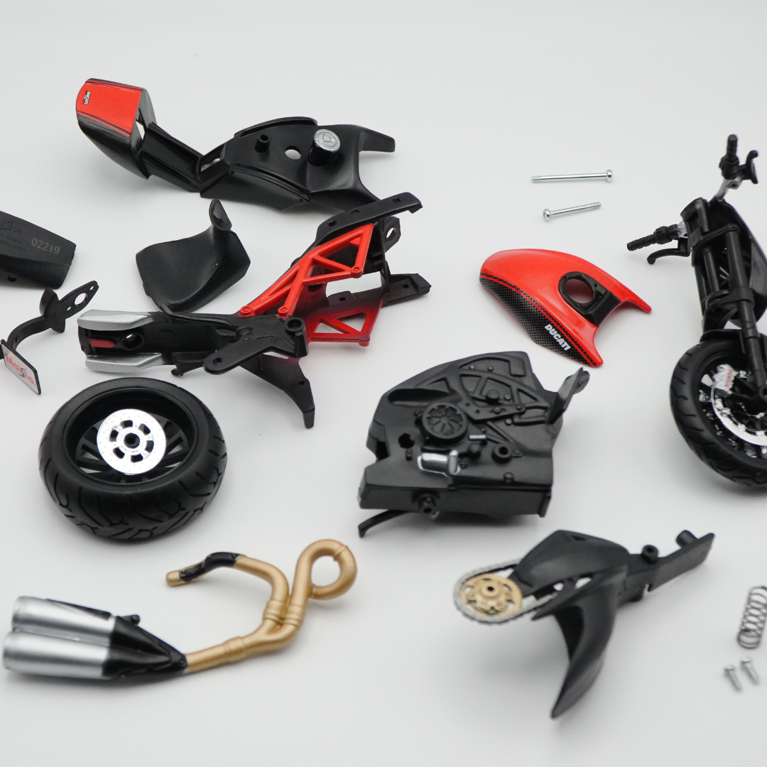 1:12 Build | Diavel