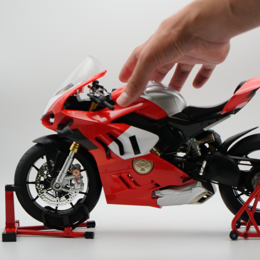 Panigale V4 | 1:6 Sound & Smoke Edition